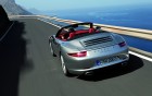 Porsche Carrera 911 Cabriolet - voiture de luxe sur la route