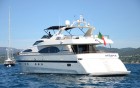 ACCAMA, Azimut - vue arrière du bateau