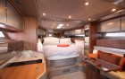 RIVA RIVARAMA 44 - vue cabine du bateau en location, 360° luxury services